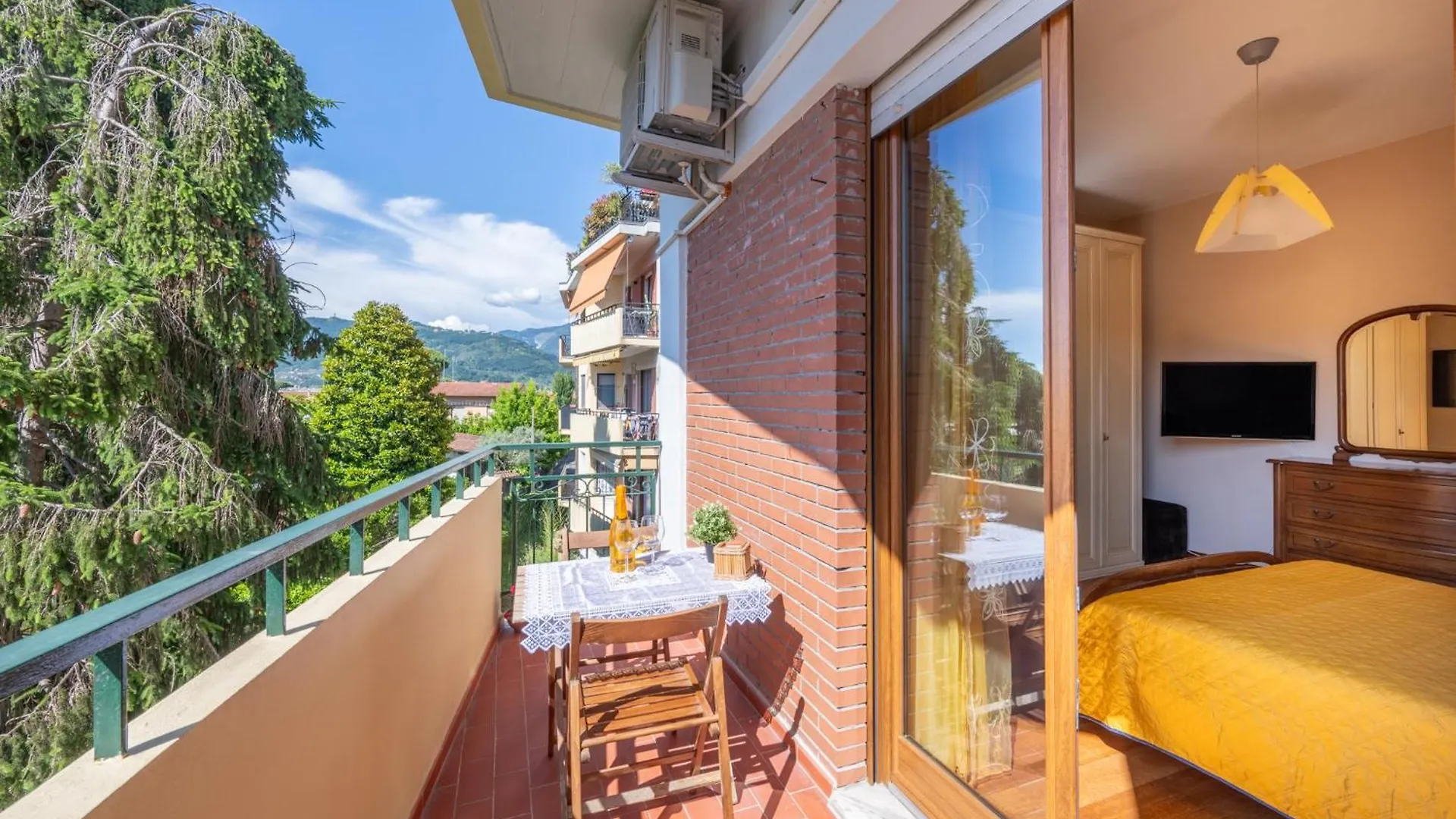 New Luxury 2Bdr Terrace, Views, Ac Appartement Marina Di Carrara